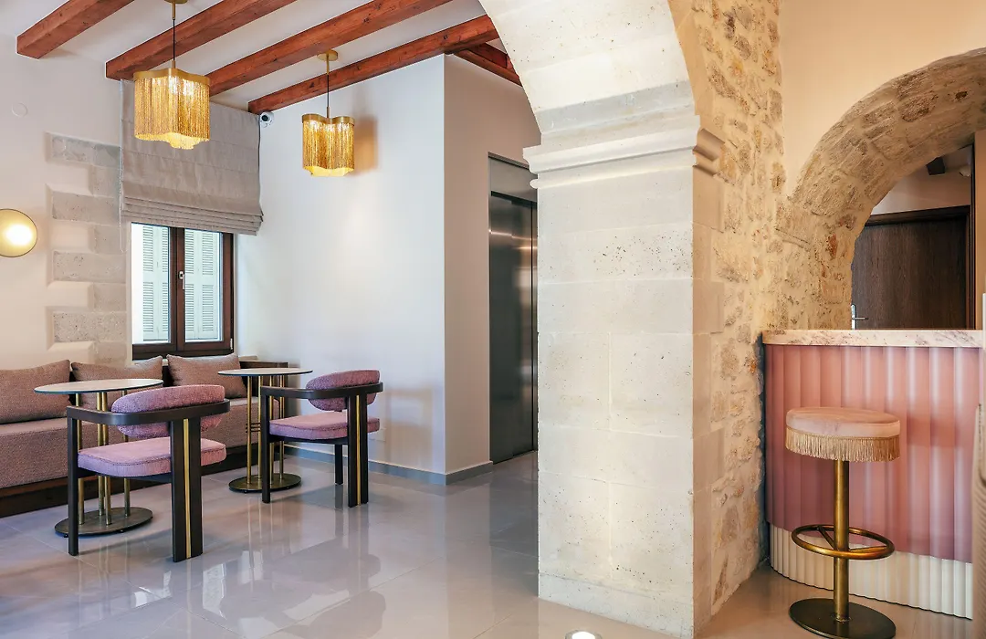 La Montre Luxury Boutique Suites-1